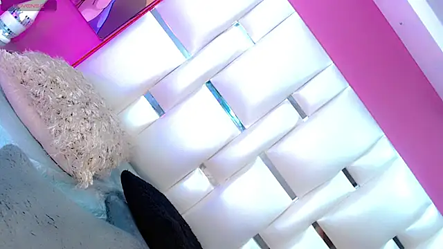 BabyAmatiis  online show from November 24, 1:02 pm