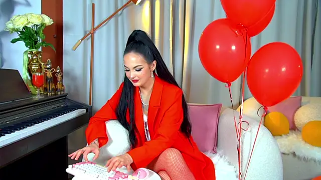 MollyMillsen online show from October 17, 9:51 pm