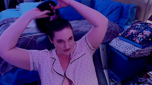 ninajaymes online show from May 13, 11:54 pm