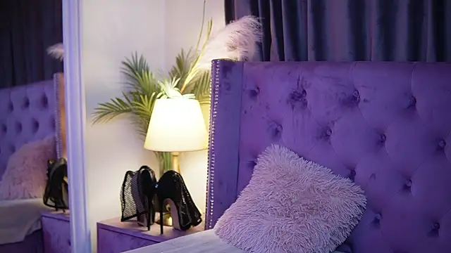 SaraiAngel online show from May 3, 9:51 pm