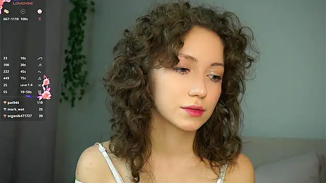 ZeniaBolich online show from November 14, 10:21 pm