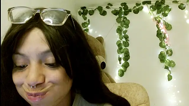 EIVIY1609 online show from October 9, 2:21 pm