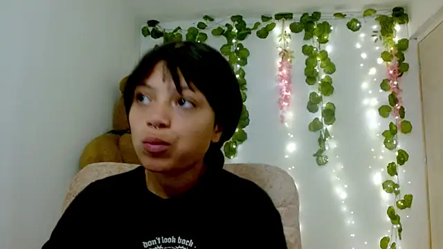 EIVIY1609 online show from November 3, 1:59 pm