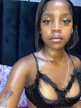Littlebunny33 online show from May 9, 8:44 pm