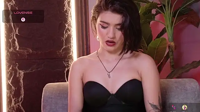 La Diabla 111  online show from October 23, 8:04 pm