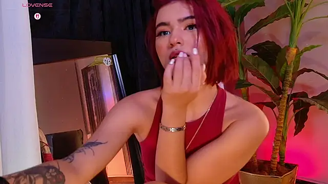 La Diabla 111  online show from December 22, 8:45 pm