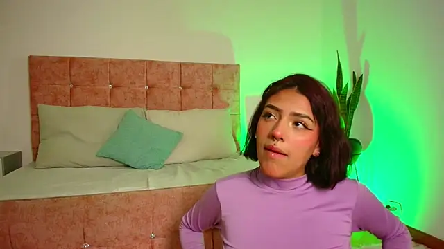 Dulce Bella  online show from November 14, 4:12 am