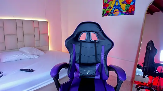 JennyLawrence online show from October 29, 8:44 pm