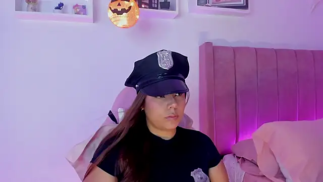 AliceThundeer online show from October 8, 3:11 am