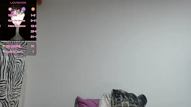 Emma Axtrl online show from October 3, 12:27 am