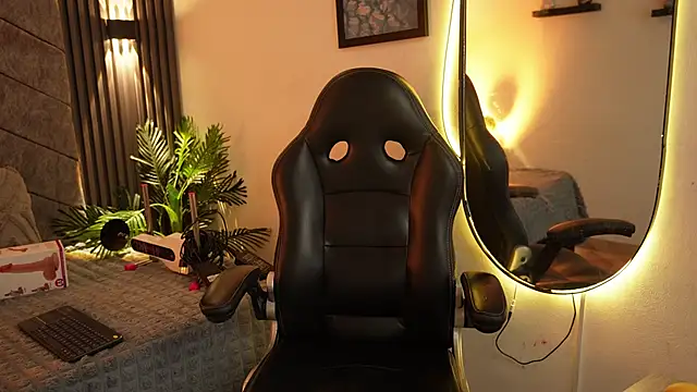 1Anya online show from January 6, 7:39 pm