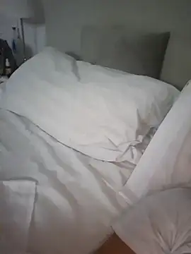 angeldevil0404 online show from November 3, 4:16 am