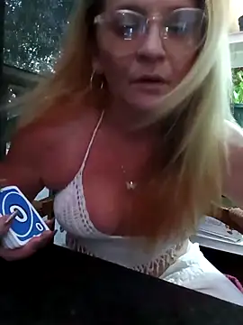 Goldenndoll online show from November 17, 10:43 pm