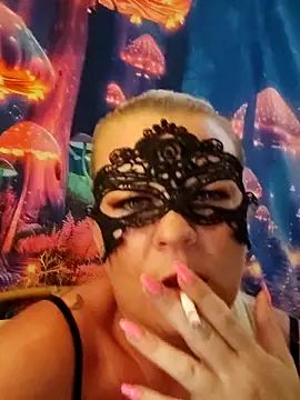 Snapshot of MiriandZacki chatting on September 9, 5:13 pm MiriandZacki online show from September 9, 5:13 pm