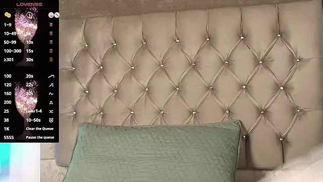 perla77 online show from October 24, 1:56 am