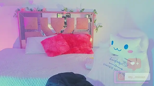 Mia bunny15 online show from September 27, 9:22 pm