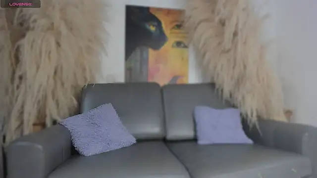 seraphine arabic online show from April 10, 1:06 pm