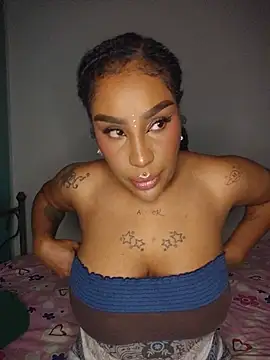 Queen Amara online show from May 16, 4:04 am