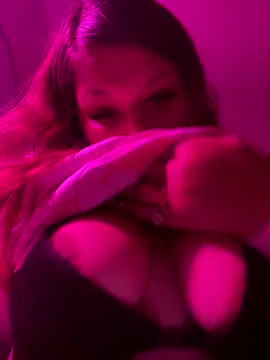 badgirlphatpussy online show from September 13, 3:25 am