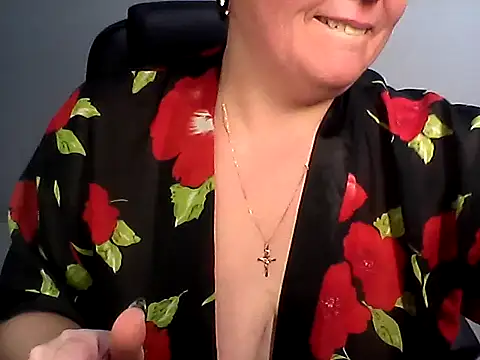 EllaLove2277 online show from January 6, 6:33 pm