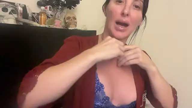 NurseStephania online show from November 1, 5:11 am