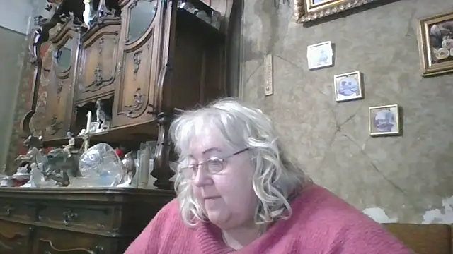 Lala-Love56 online show from May 5, 12:35 am
