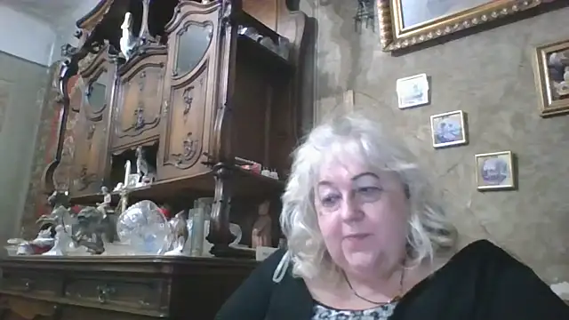 Lala-Love56 online show from May 12, 5:52 pm