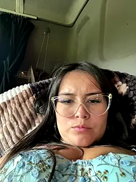 amberbakee online show from November 5, 3:06 pm