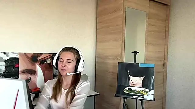 Myrira Light online show from September 11, 1:55 pm
