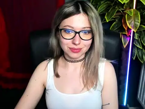 loveHeidi online show from May 14, 6:41 am