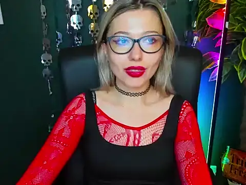 loveHeidi online show from October 21, 10:19 am