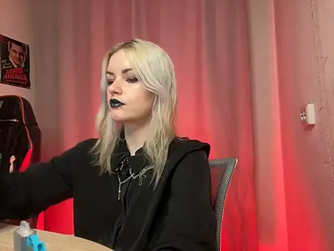 CherryKnight666 online show from September 8, 9:14 pm