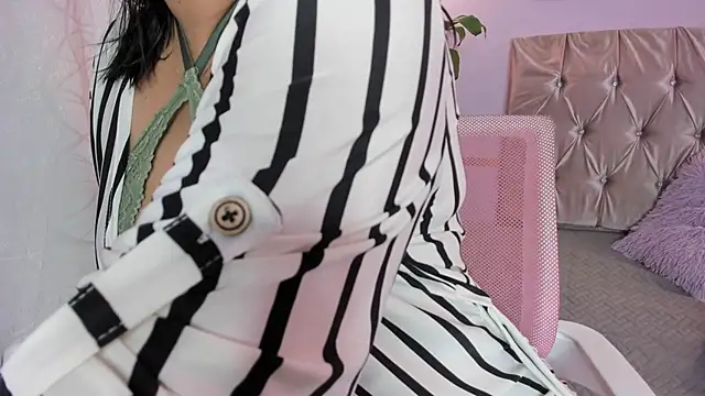 LiliethWolf online show from September 20, 1:09 pm