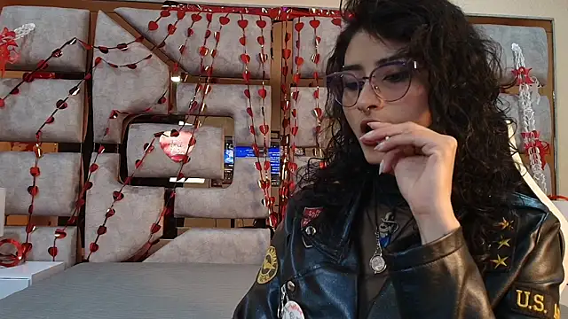 Snapshot of LilyRouset chatting on September 12, 12:23 pm LilyRouset online show from September 12, 12:23 pm