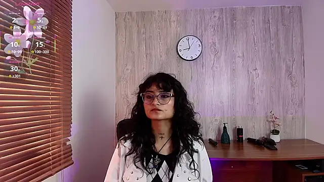 Snapshot of LilyRouset chatting on September 29, 2:00 pm LilyRouset online show from September 29, 2:00 pm