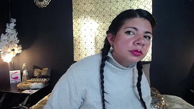 kinky momm online show from March 31, 5:02 pm