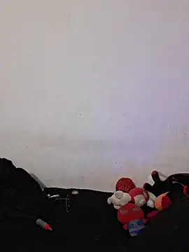 carolinerue online show from May 20, 2:08 am