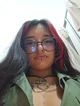 carolinerue online show from May 17, 8:08 pm