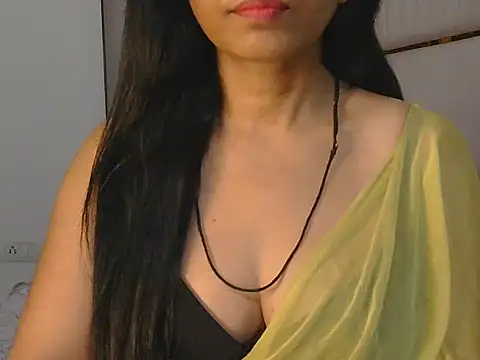 MISS SOMIYA online show from May 17, 8:08 pm