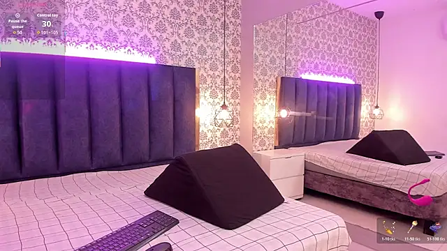 NalahCampbell online show from November 17, 7:47 pm