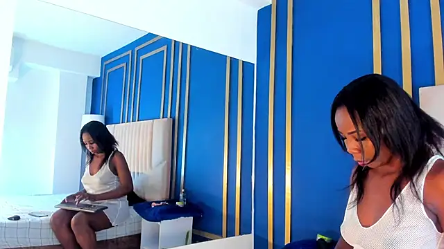 NalahCampbell online show from October 25, 12:02 pm