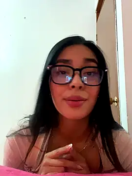 kendall  smiith  online show from September 26, 6:16 pm
