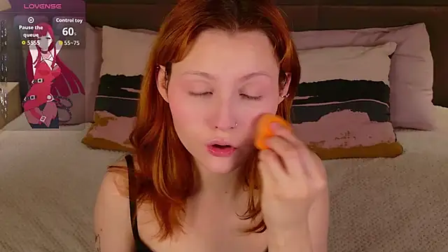 AlisHanson online show from October 9, 1:04 pm