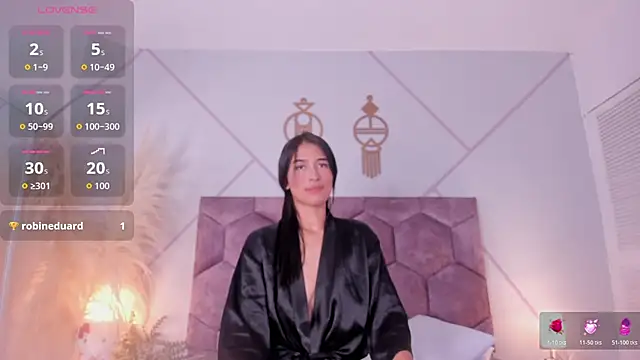 nicol giraldoo online show from May 12, 3:26 am