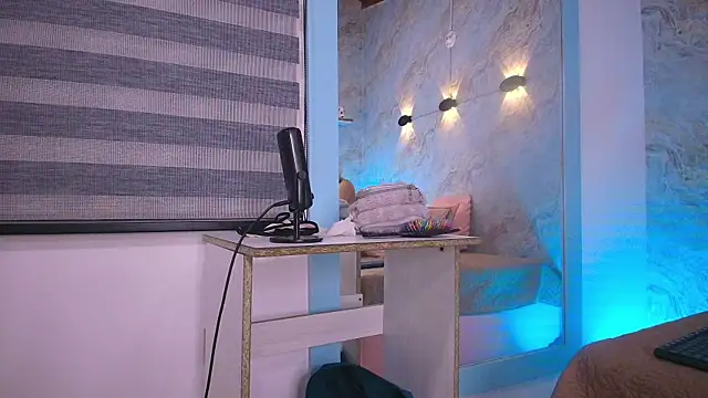 abbyrouss  online show from October 11, 3:44 am