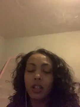 Redbone001 online show from September 10, 7:41 am