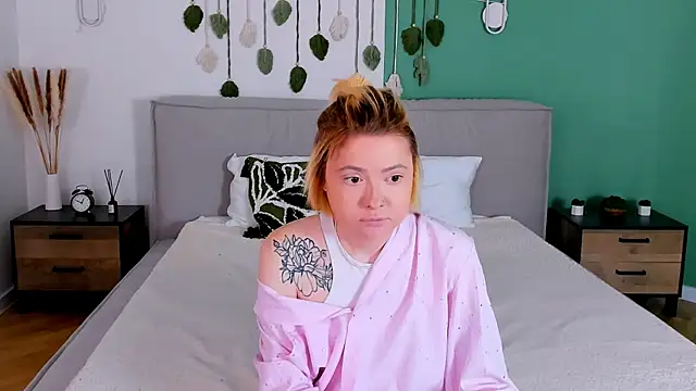 TracyCurtis online show from October 4, 5:35 am