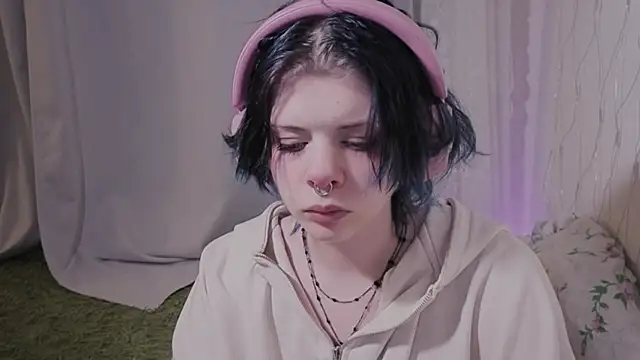 Alice Zev online show from May 8, 9:27 pm