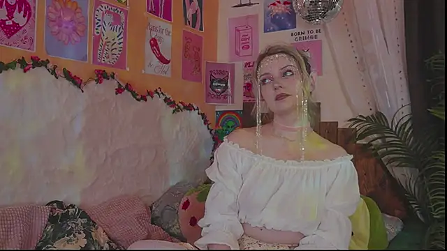 Charming winky online show from April 3, 6:39 pm