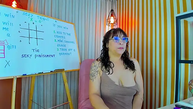 Jenni Zeller online show from September 25, 1:43 pm